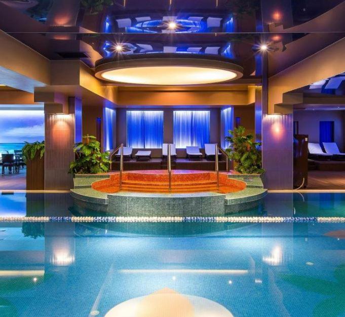 Laroka House Rin Grand Residence Modern Apartment ブカレスト エクステリア 写真