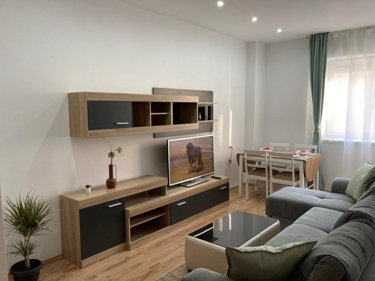 Laroka House Rin Grand Residence Modern Apartment ブカレスト エクステリア 写真